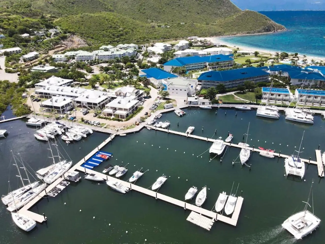 Apartment Dolce Riviera, Beach Access, Pool View, 2 Bedrooms Anse Marcel