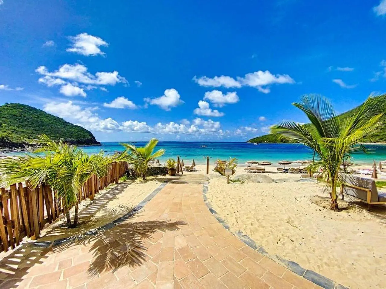 Dolce Riviera, Beach Access, Pool View, 2 Bedrooms Anse Marcel