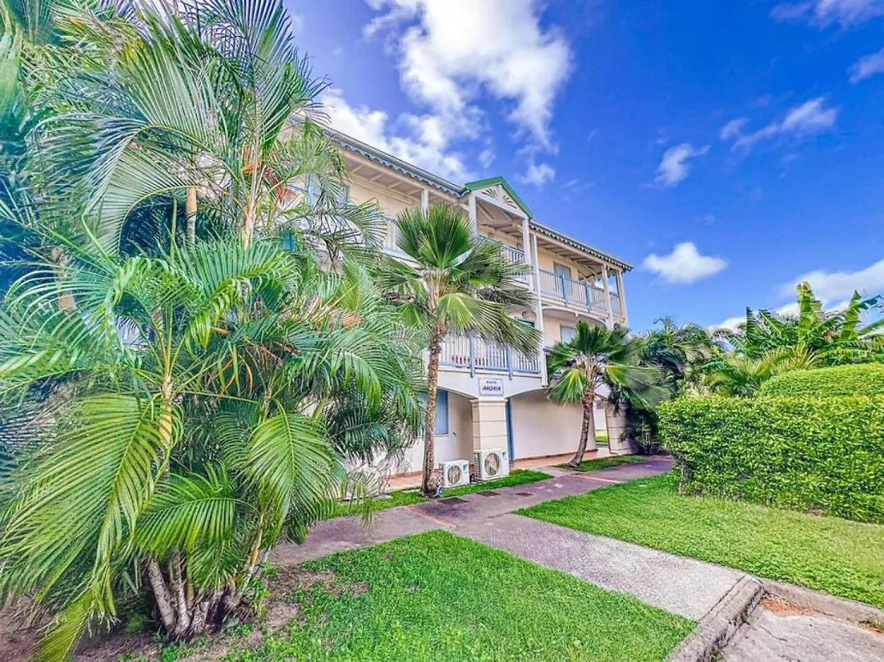 Dolce Riviera, Beach Access, Pool View, 2 Bedrooms Anse Marcel